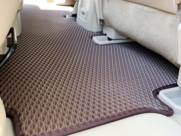 Індивідуальний килимок для багажника